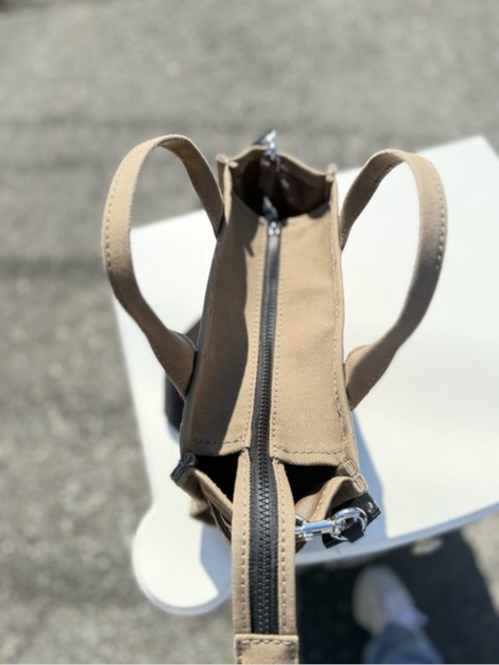 Marc Jacobs-The Small Canvas Tote Bag (Slate-Tan 🤎) - Picture 9 of 12